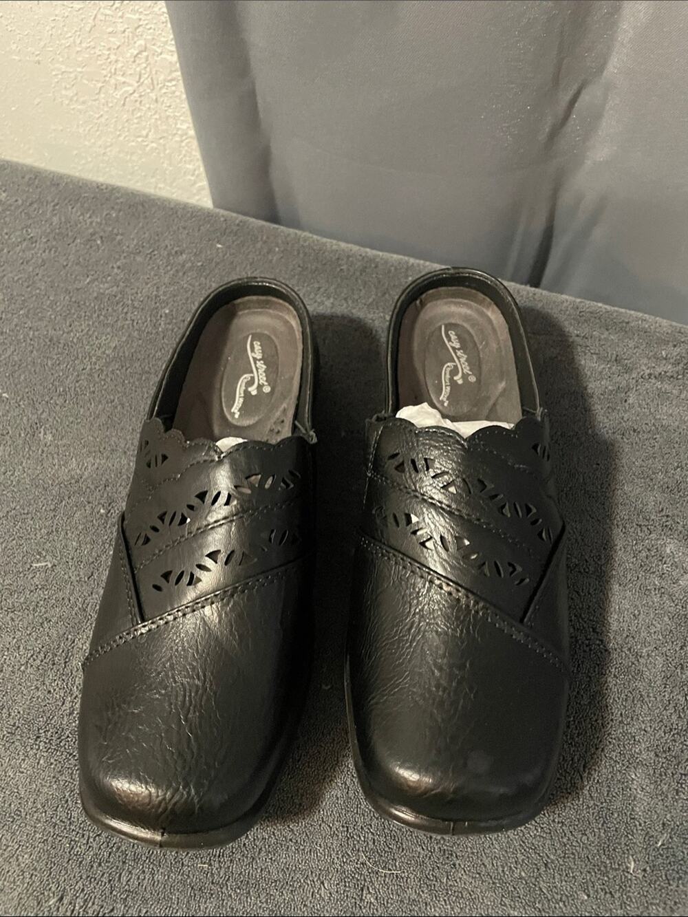 easy street Black Perforated Slip-On Clogs NWOT size 6